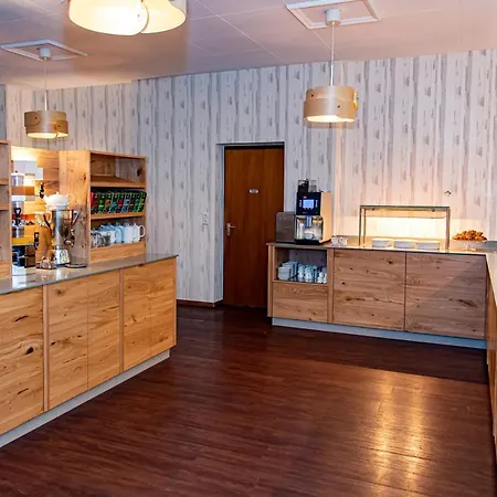 Bayerischer Hof Hotel 3*